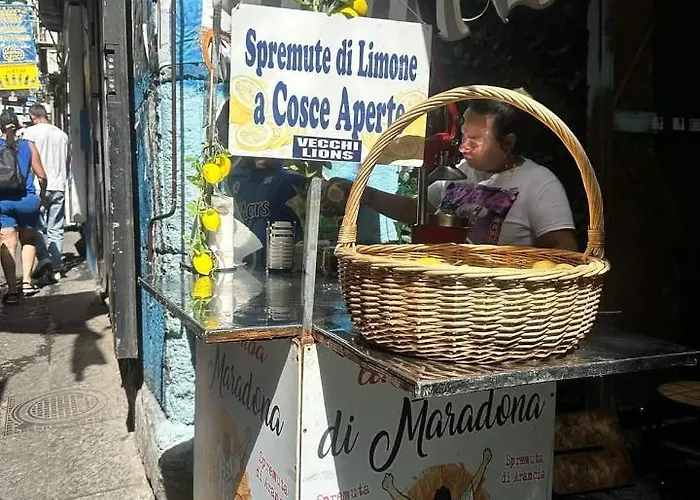 Appartamento Maison Nonna Raffaela A Toledo Napoli